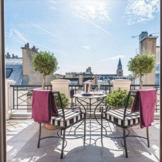 L’ Hotel