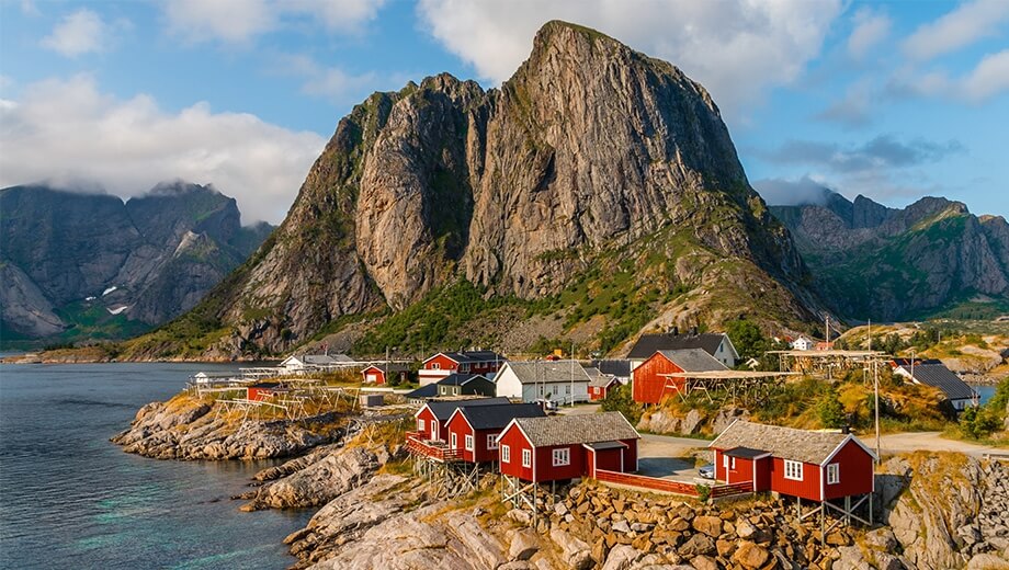 Midnight Sun in Lofoten - Visit Lofoten