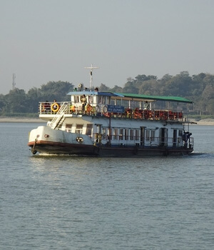 ASSAM: BRAHMAPUTRA RIVER CRUISE